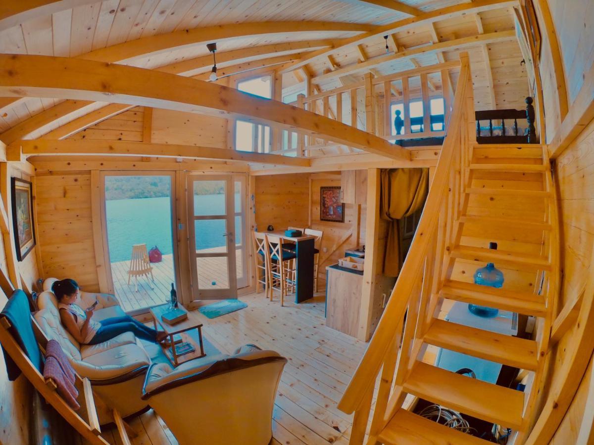 Lake House Perucac Rastiste Extérieur photo
