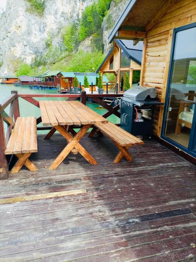 Lake House Perucac Rastiste Extérieur photo